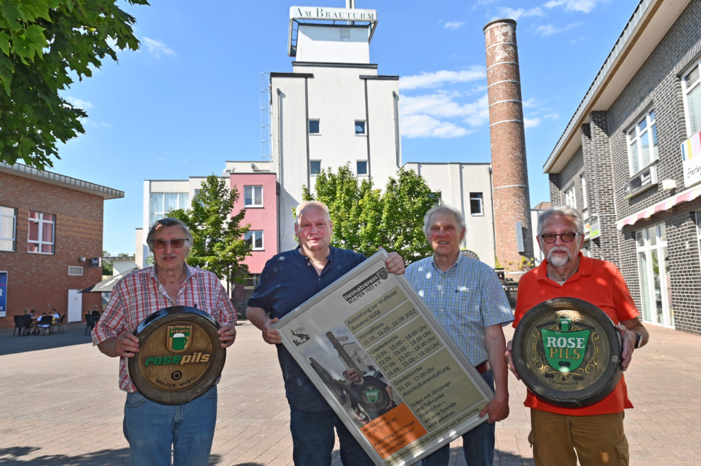 Sie lassen die Geschichte der Rose Brauerei am Brautum in Wulfen wieder aufleben: Klaus Ehm, Reiner Schulze-Tenberge, Reinhard Schwingenheuer und Richard Fitting. 