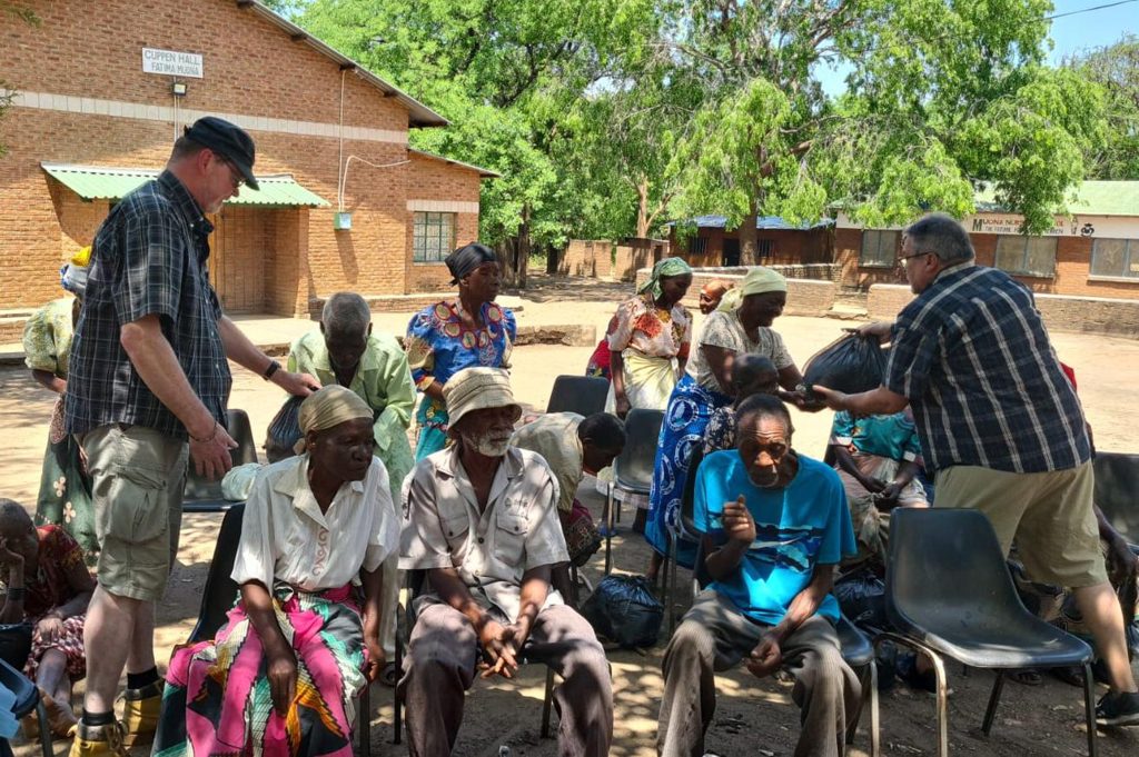 Malawi ist eines der ärmsten Länder der Welt mit rund 20 Millionen Einwohnern, von denen etwa zwei Drittel unterhalb der Armutsgrenze leben. 