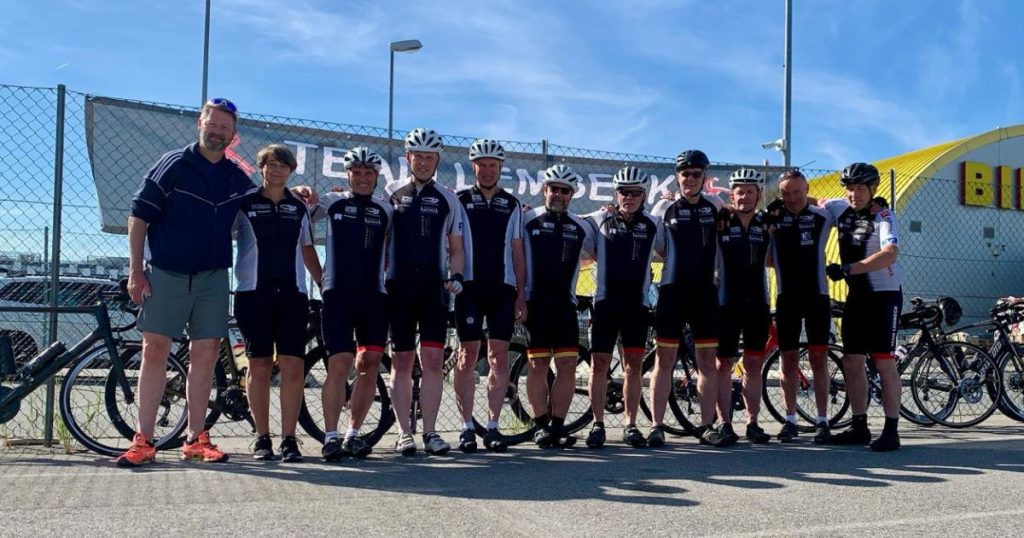 Team Lembeck war wieder auf Europa-Tour. Heute sind die Radsportler glücklich und gesund nach 1000 Kilometern in Krakau angekommen. 