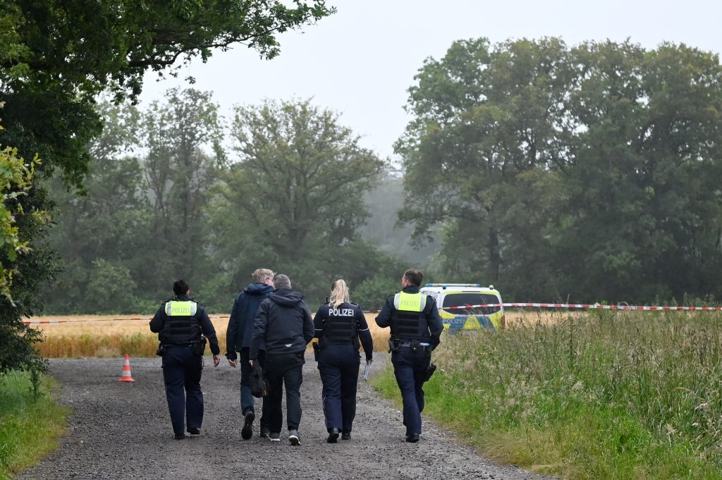 Am Montagabend (10.06.) kam es zu einem größeren Polizeieinsatz im Grenzgebiet zwischen Dorsten und Schermbeck, bei dem zahlreiche Einsatzkräfte der Polizei beteiligt waren.
