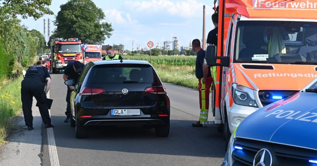 Ein schwerer Motorradunfall ereignete sich am Mittwochabend auf der B224 an der Stadtgrenze zwischen Gelsenkirchen und Dorsten, bei dem ein 44-jähriger Motorradfahrer an den Folgen seiner Verletzungen verstorben ist. 