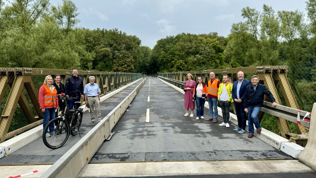 Die Hervester Brücke (Interimsbrücke) über die Lippe zwischen Dorsten-Hervest und Marl ist wieder für den Verkehr freigegeben. 