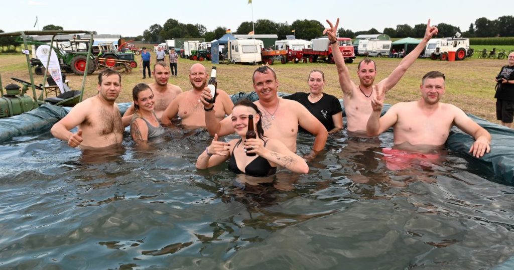 Das zweite Lembecker Oldtimertreffen zelebrierte sein 25-jähriges Jubiläum mit einem vielfältigen Programm, das Oldtimer-Fans aus der Region und dem Umland anzog. 