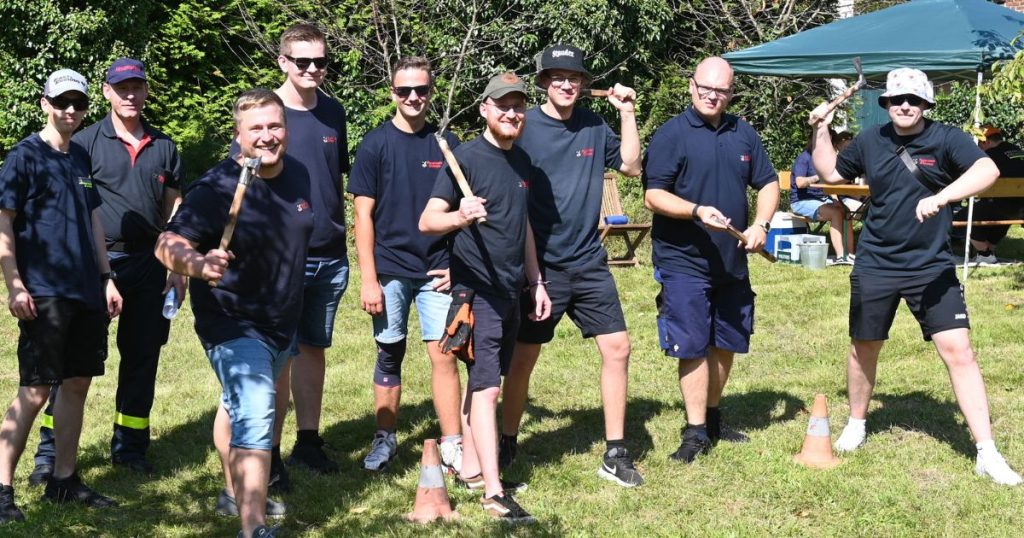 Am vergangenen Samstag stellten sich die Kameradinnen und Kameraden der Freiwilligen Feuerwehr Dorsten beim Kübelspritzencup spannenden Herausforderungen.