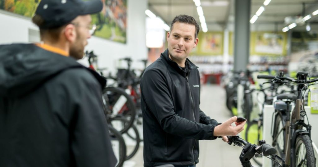 Entdecken Sie bei RADWELT Coesfeld ein breites Sortiment an E-Bikes und Fahrrädern, perfekt für Kauf oder Leasing.